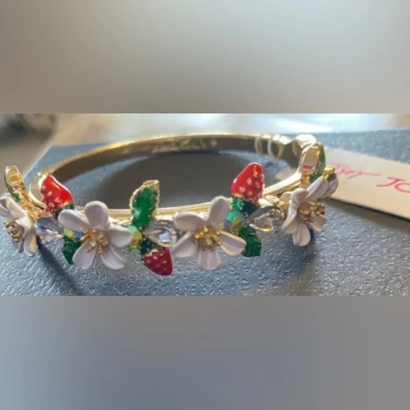 BETSEY JOHNSON SET Strawberry Crystal-Stud Drop Earrings & Matching Bracelet NWT - Picture 6 of 11